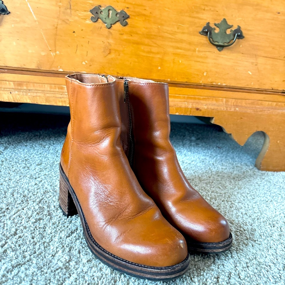 Women’s Frye Karen Zip Boot 8.5